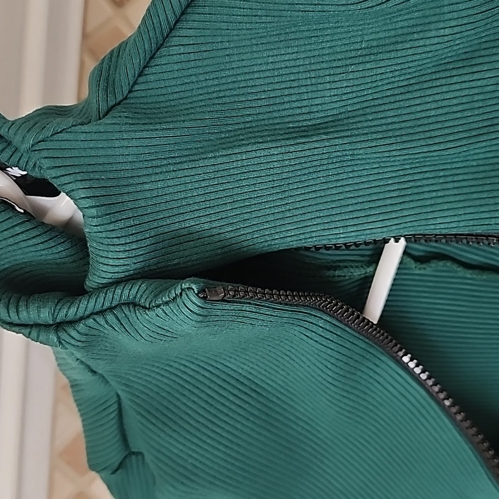 💚 HUNTER GREEN Ribbed Sabrina JUMPSUIT 💚 - Picture 9 of 17